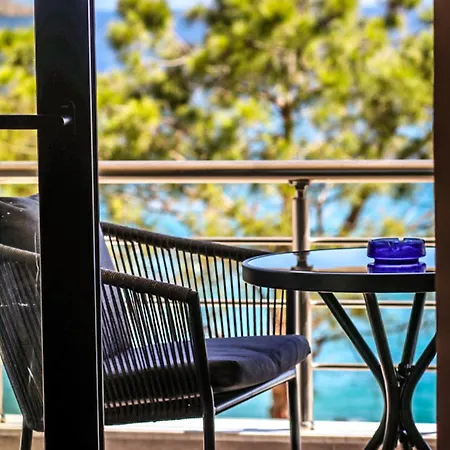 Hercules Sea View Bed & Breakfast