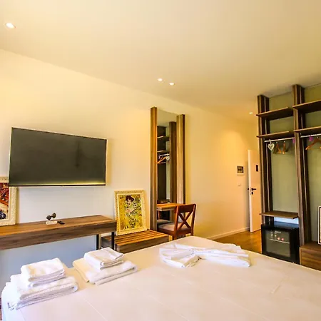 Hercules Sea View Bed & Breakfast