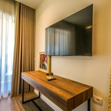 Hercules Sea View Bed & Breakfast 4*