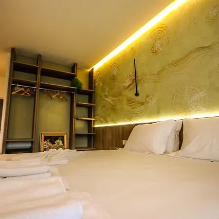 Hercules Sea View Bed & Breakfast 4*