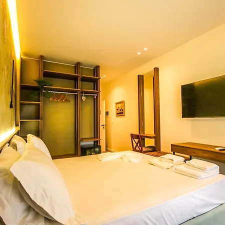 Hercules Sea View Himare